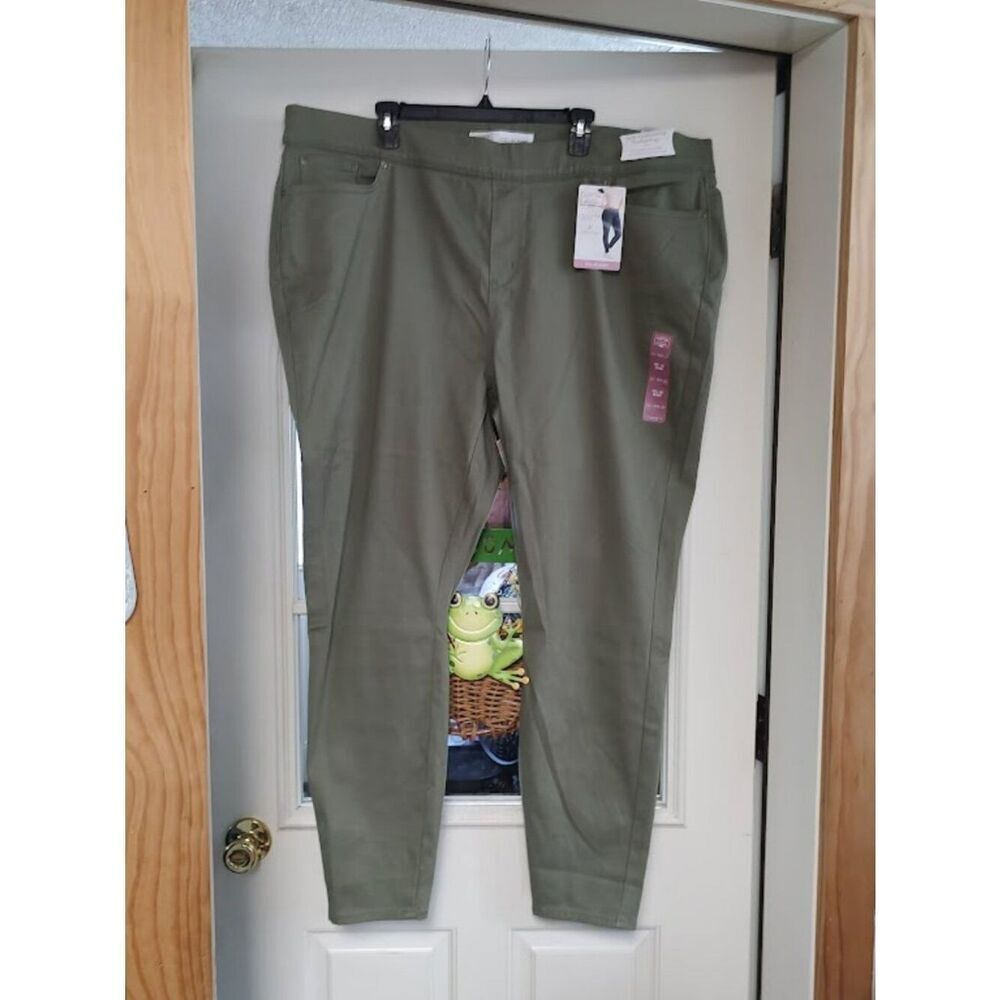 New Signatire Levi Strauss Gold Green Color Pull On Skinny Jegging Womens 38Plus
